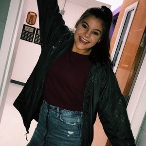 Meet your Posher, Faith